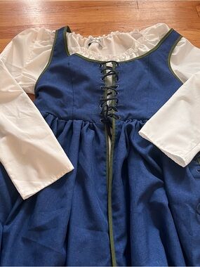 Women’s Blue Renaissance Dress Costume with White Blouse XL